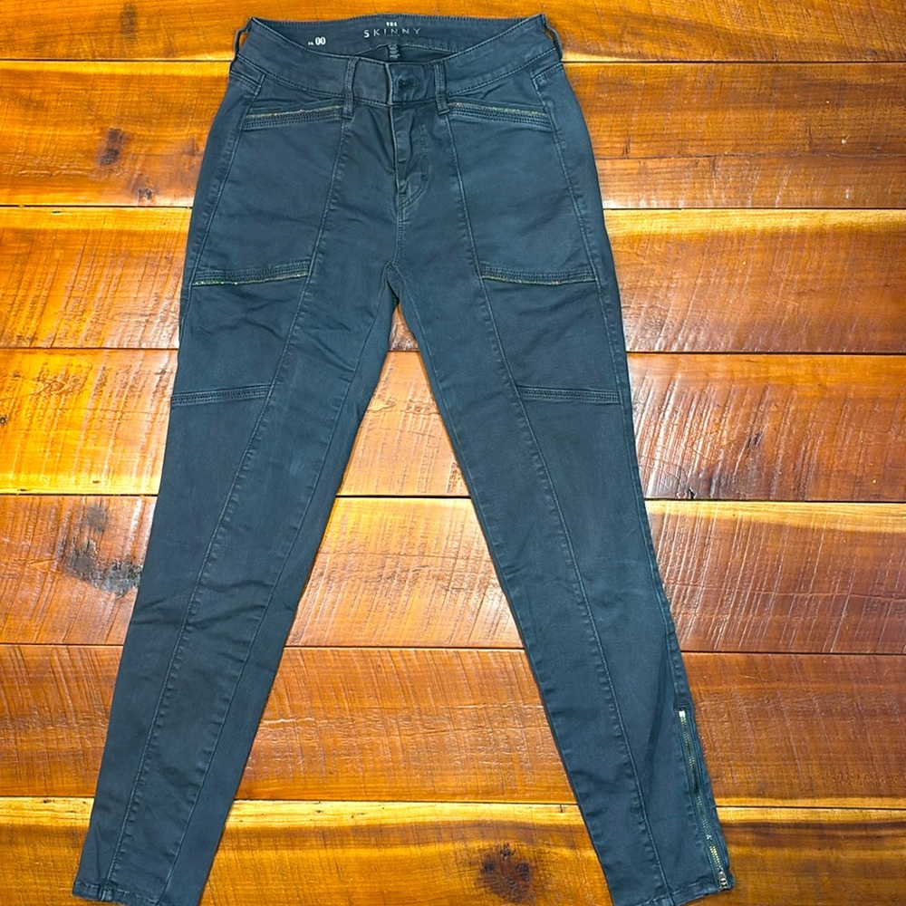 White House Black Market Skinny Jean, Blue/Gray color, Size 00